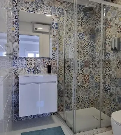 Rosa D'aveiro أفيرو